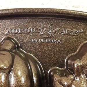 Nordic Ware Kitchen - 👹SOLD👹Nordic Ware Autumn Cake Pan Thanksgiving Nordic Ware Kitchen - 👹SOLD👹Nordic Ware Autumn Cake Pan Thanksgiving